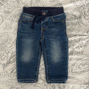 Perfect conditions. 6-12 month baby gap jeans!